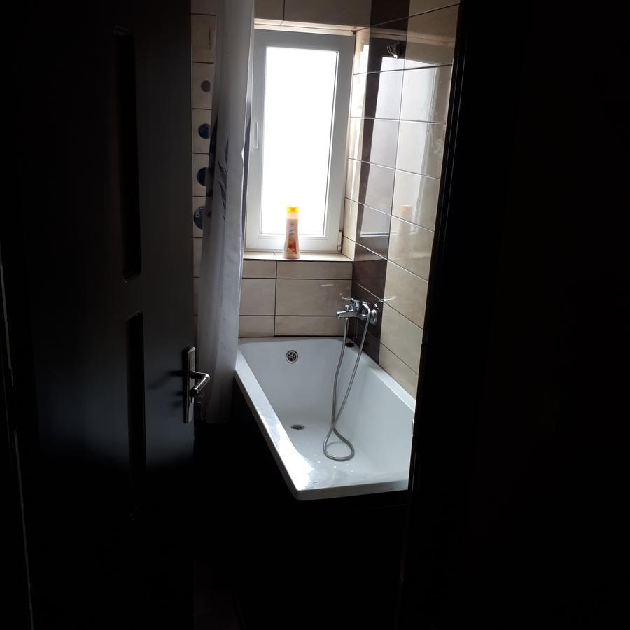 Apartament Premium Travel Apartment Oradea Bagian luar foto