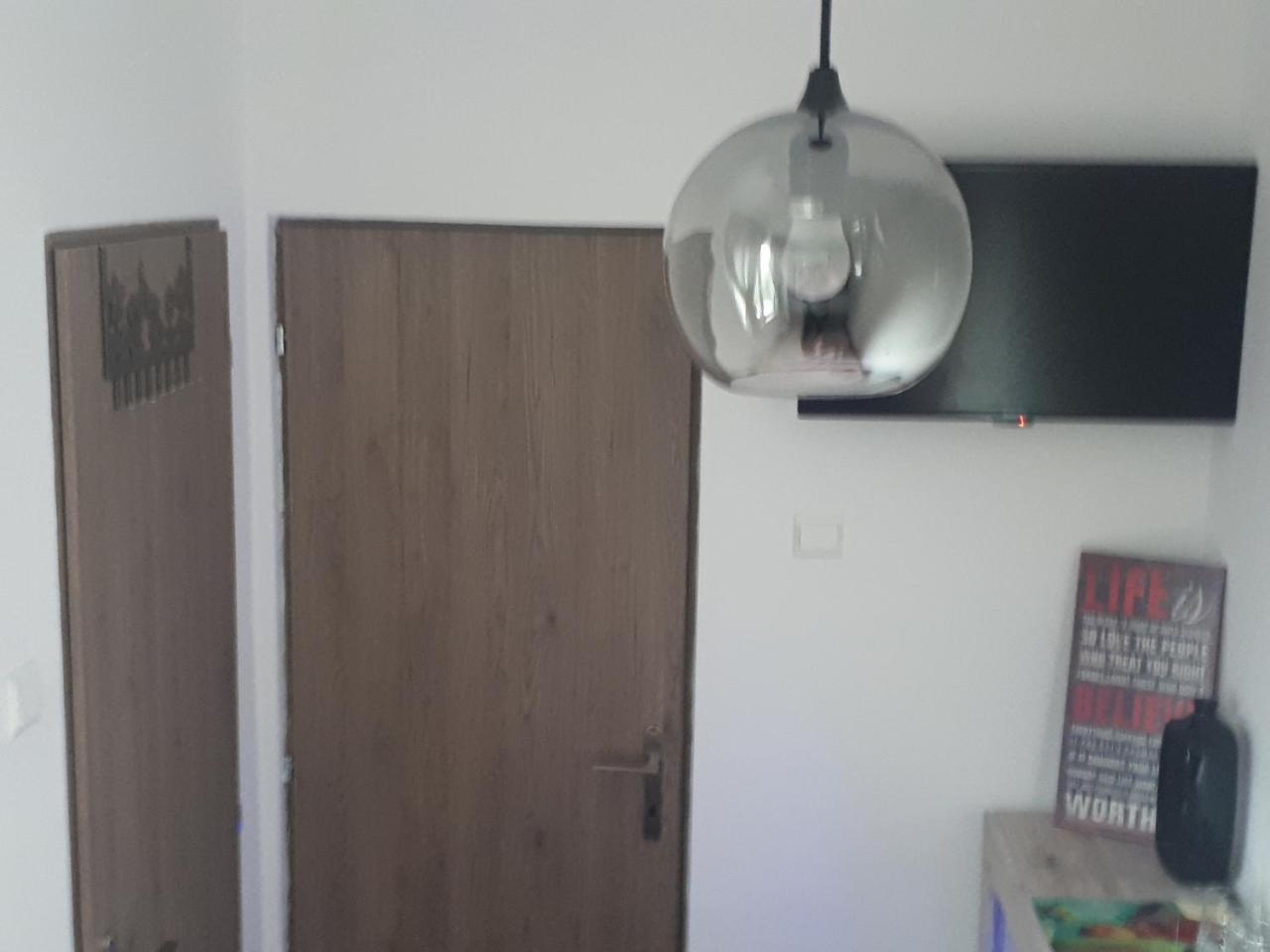 Apartament Premium Travel Apartment Oradea Bagian luar foto