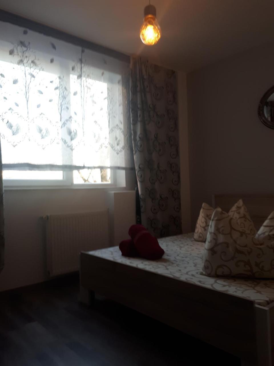 Apartament Premium Travel Apartment Oradea Bagian luar foto