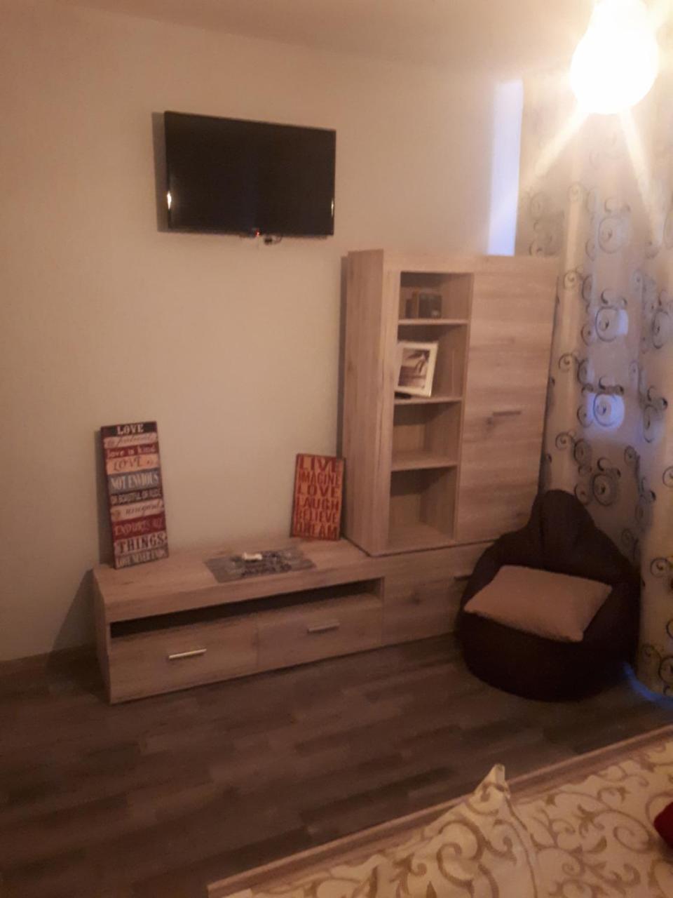 Apartament Premium Travel Apartment Oradea Bagian luar foto