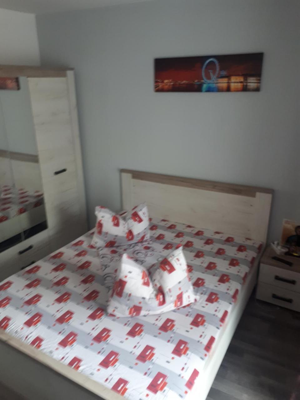 Apartament Premium Travel Apartment Oradea Bagian luar foto