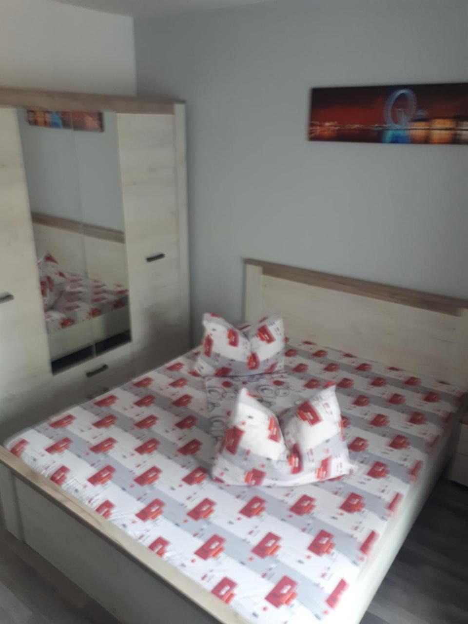 Apartament Premium Travel Apartment Oradea Bagian luar foto