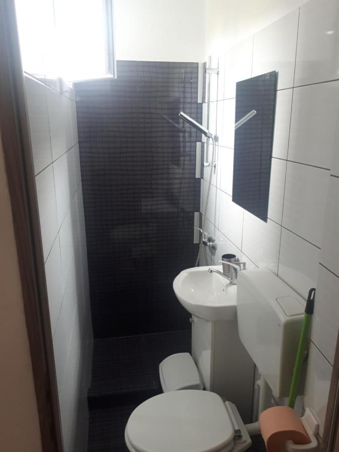 Apartament Premium Travel Apartment Oradea Bagian luar foto